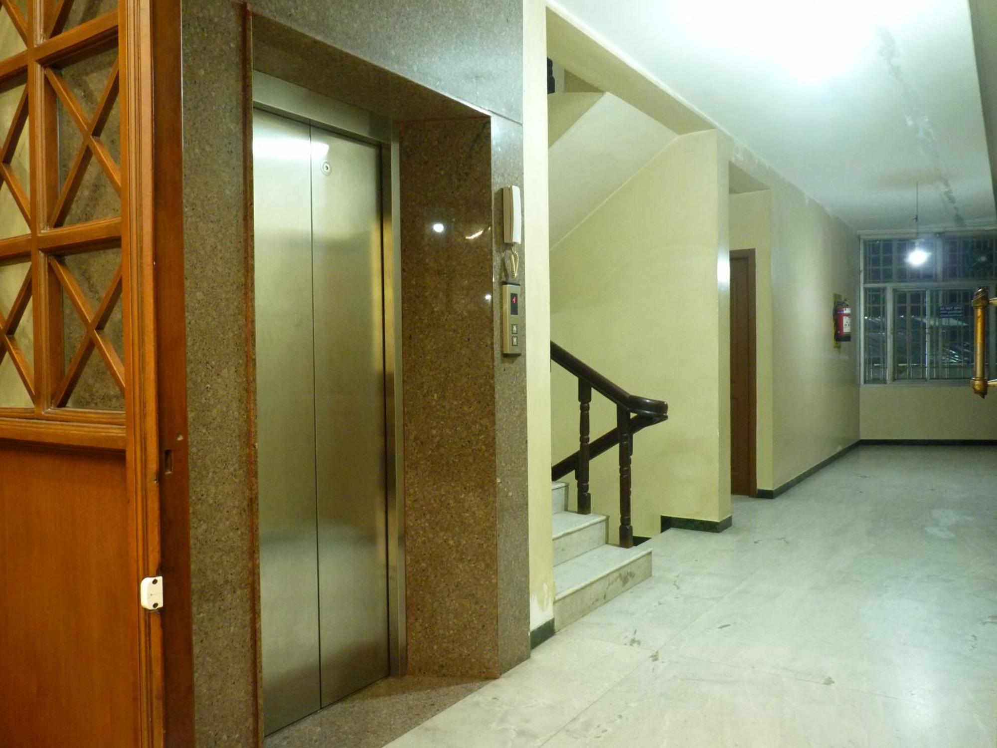 Mettuppālaiyam Nanda Lodge מראה חיצוני תמונה
