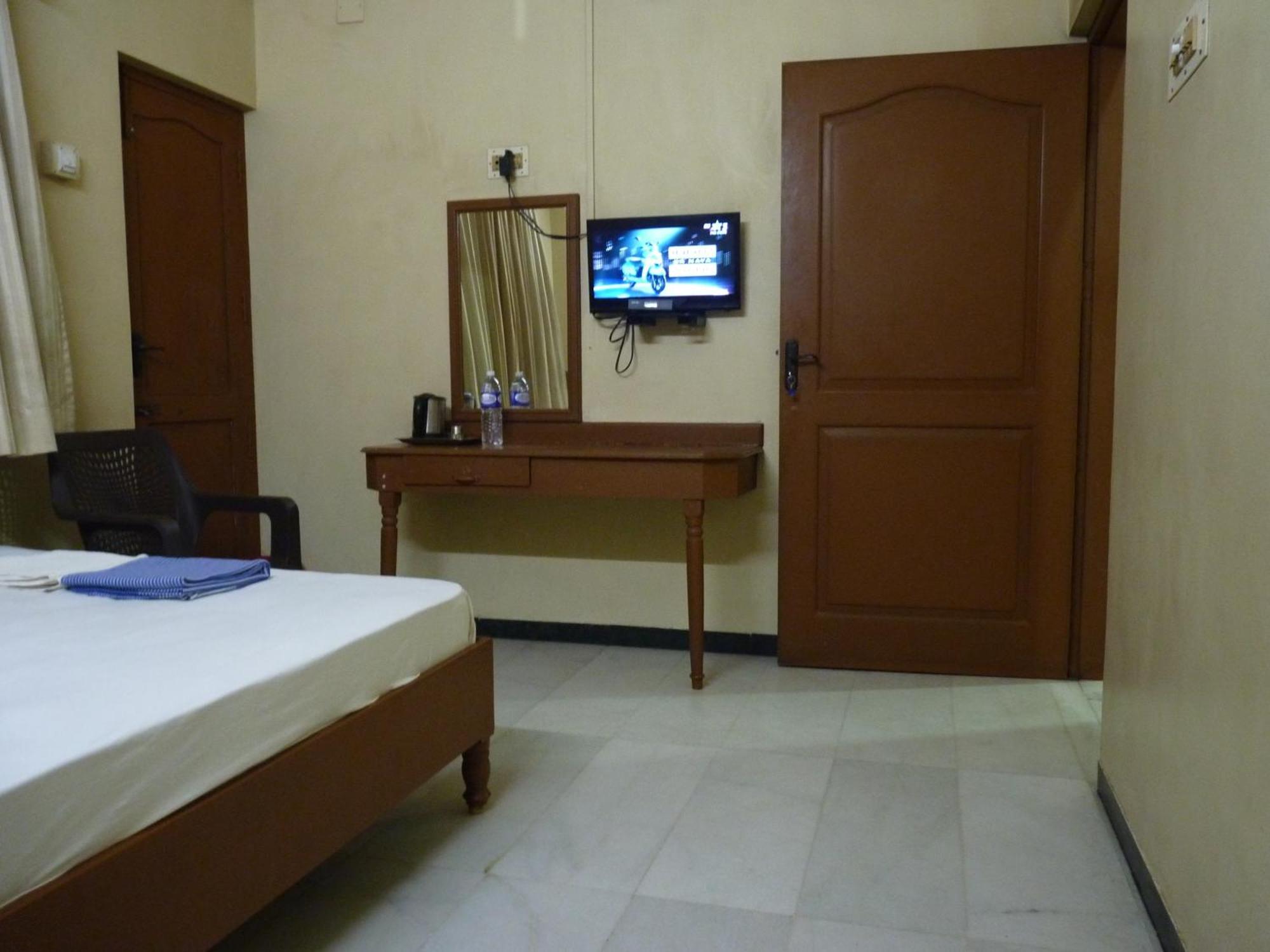 Mettuppālaiyam Nanda Lodge מראה חיצוני תמונה