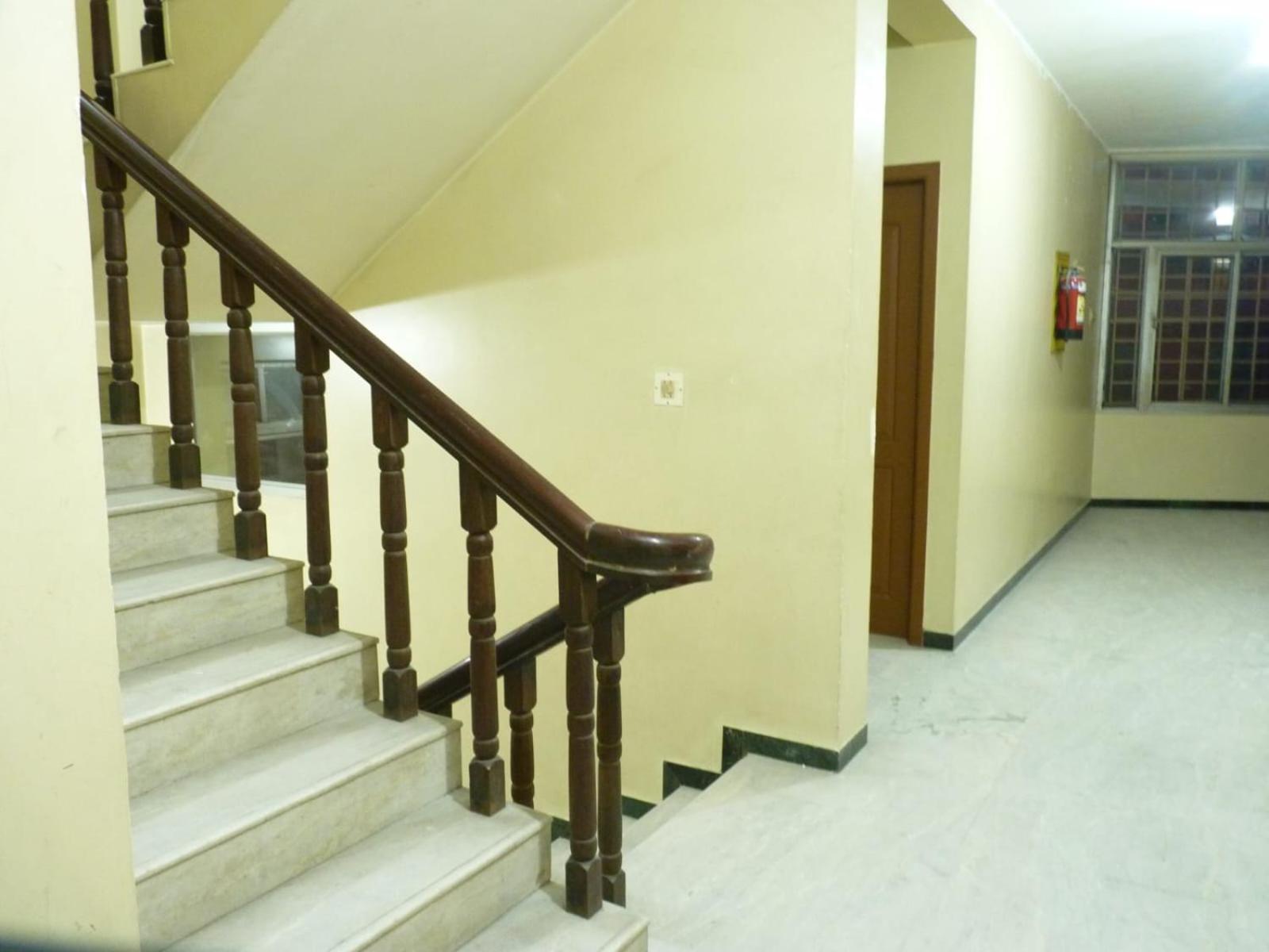 Mettuppālaiyam Nanda Lodge מראה חיצוני תמונה