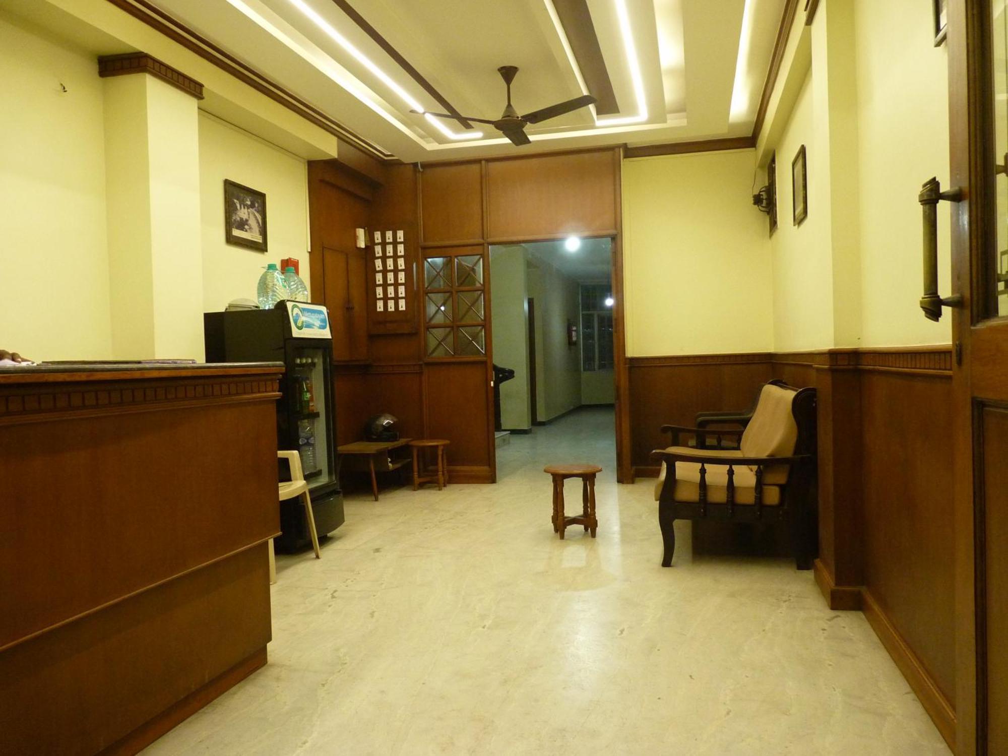 Mettuppālaiyam Nanda Lodge מראה חיצוני תמונה